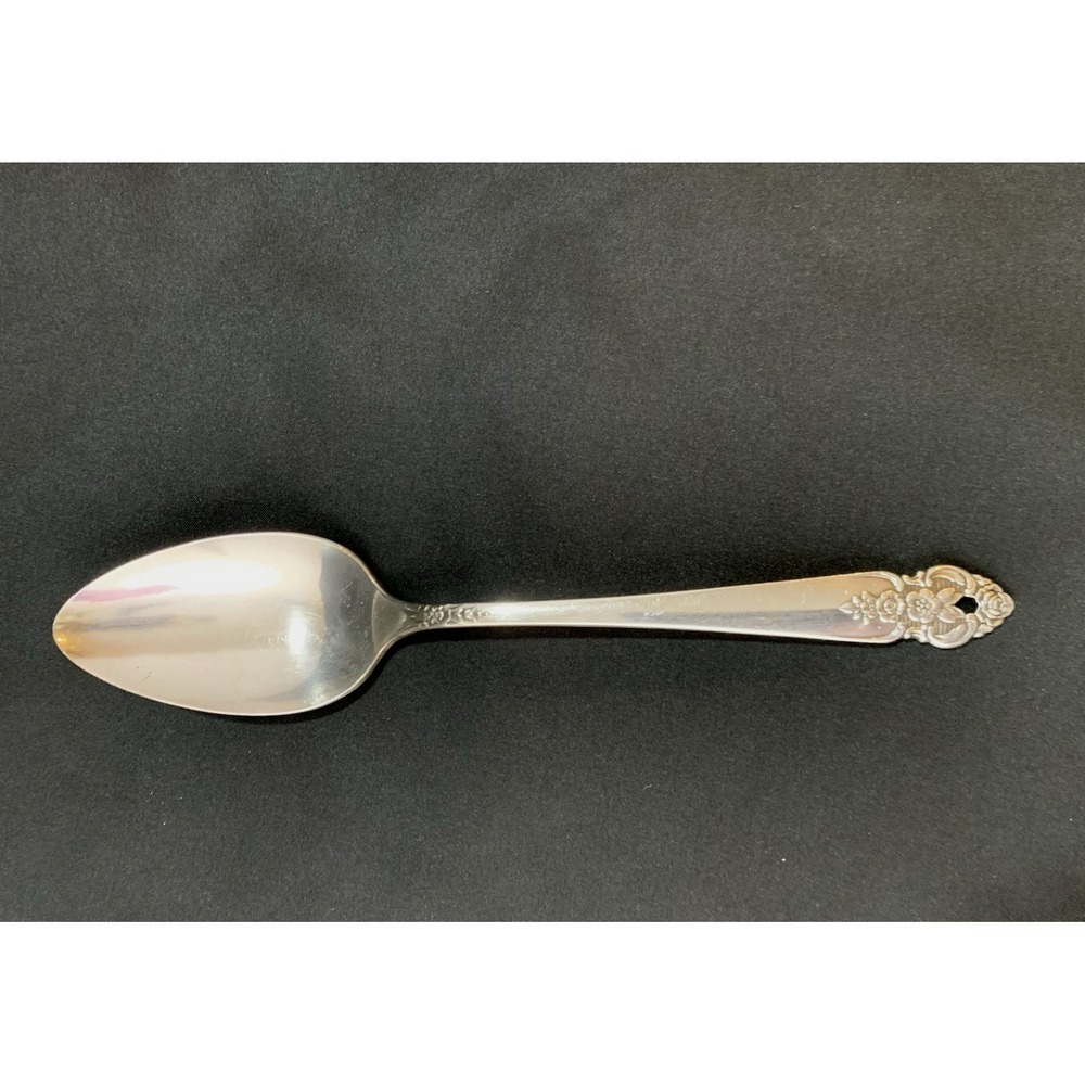 Oneida Prestige "Distinction" Serving Spoon 8 3/8" Silverplate Floral